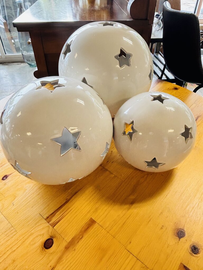 Set Three Star Ceramic Globes