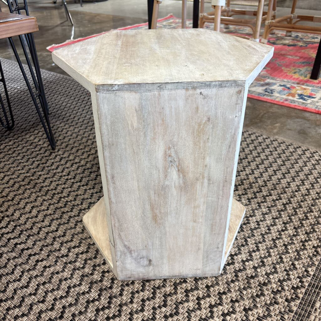 Hexagon Shape Accent Table 15.75 X 18 X 18
