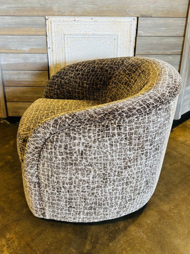 Barrel Upholstered Swivel Chair