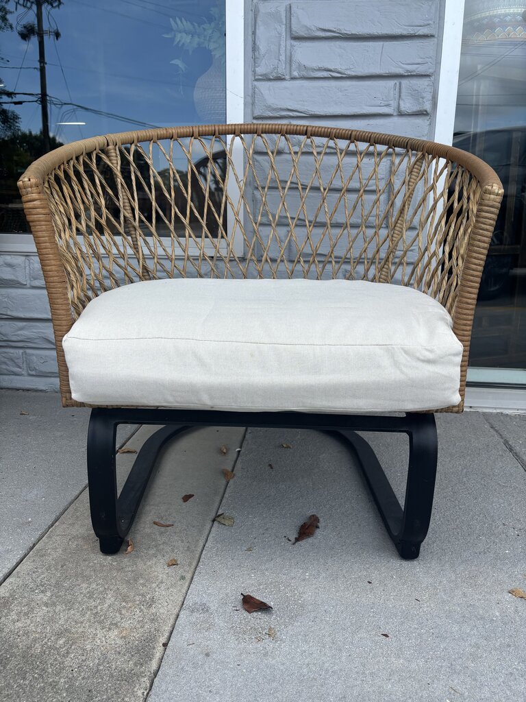 Metal C Frame Wicker Chair with Cushion