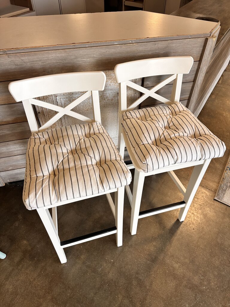 Set 2 White Cushion Counter Stools