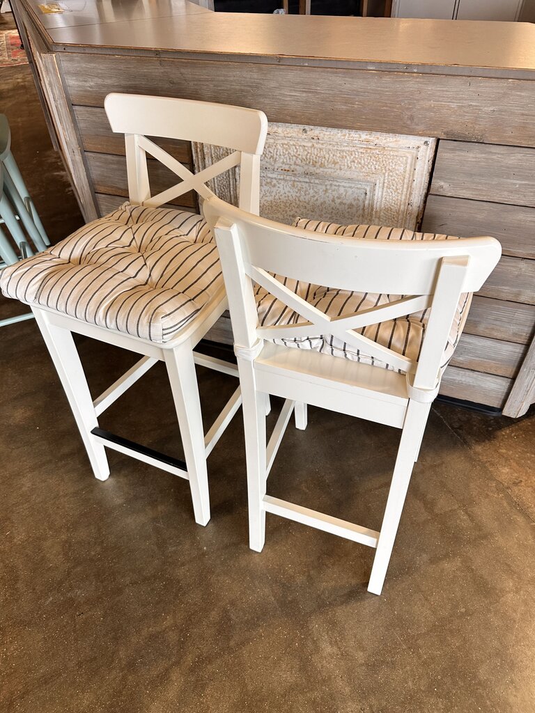 Set 2 White Cushion Counter Stools