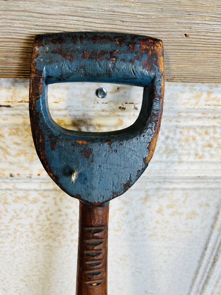 Vintage Wood Deco Shovel