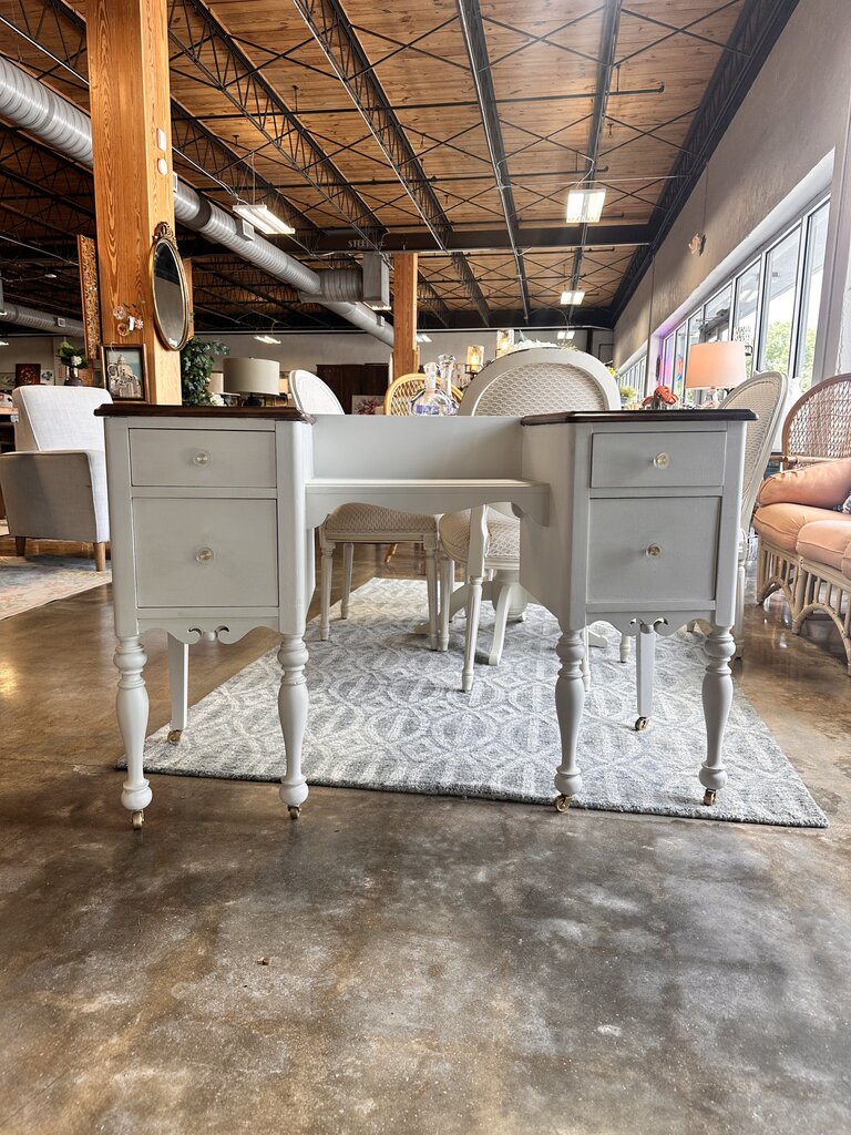 Vintage Vanity Table