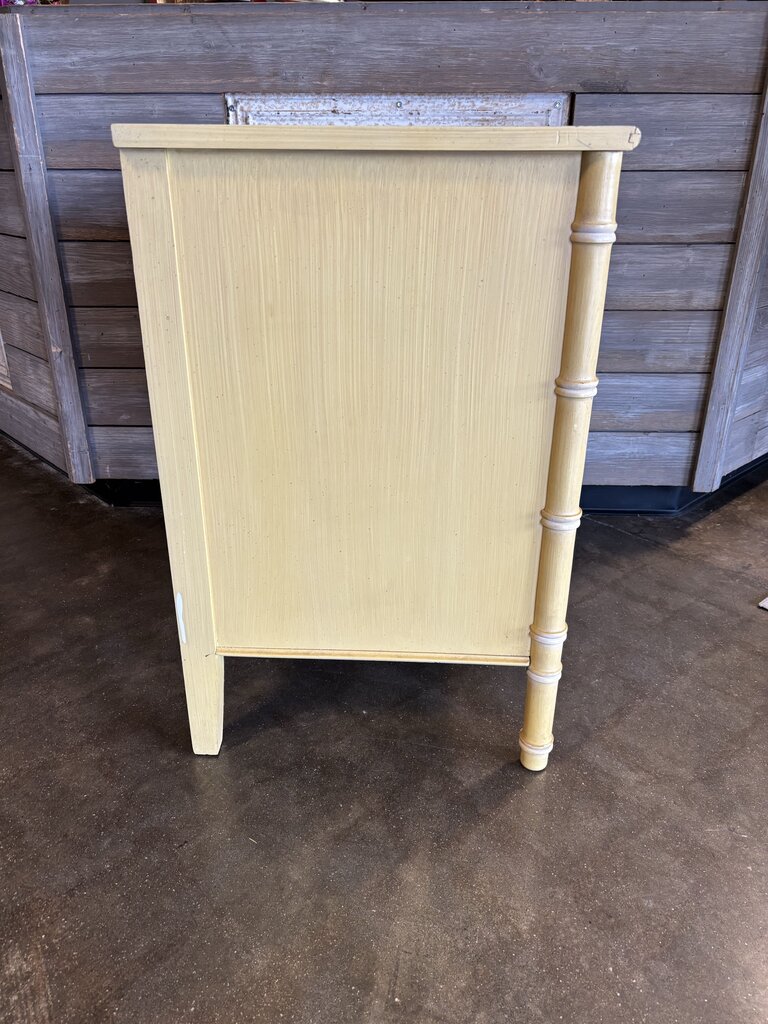 Vintage Thomasville Allegro Bachelor Chest30.25 X 19 X 30