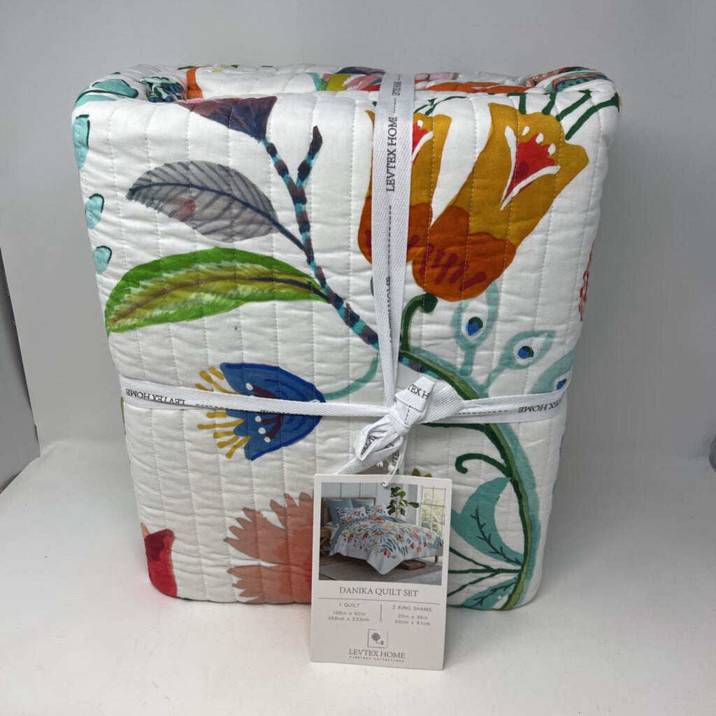 Danika Quilt Set King Quilt Set