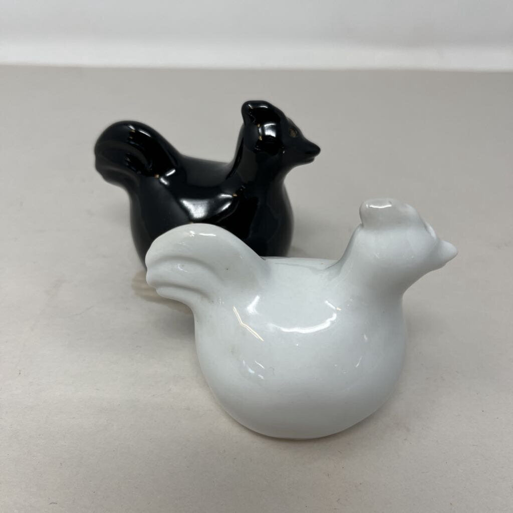 Hens Salt & Pepper Shaker