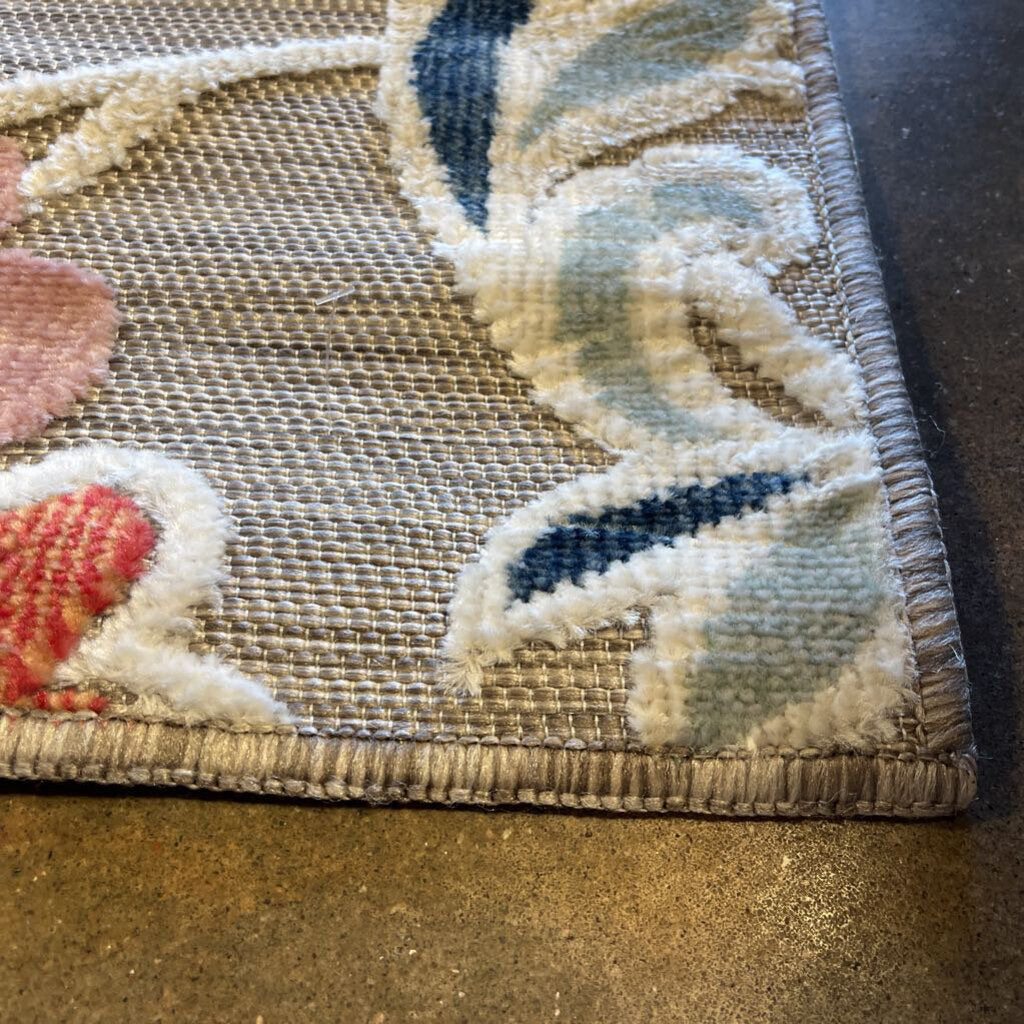 Vanessa Floral Indoor/Outdoor 5'x7' Rug