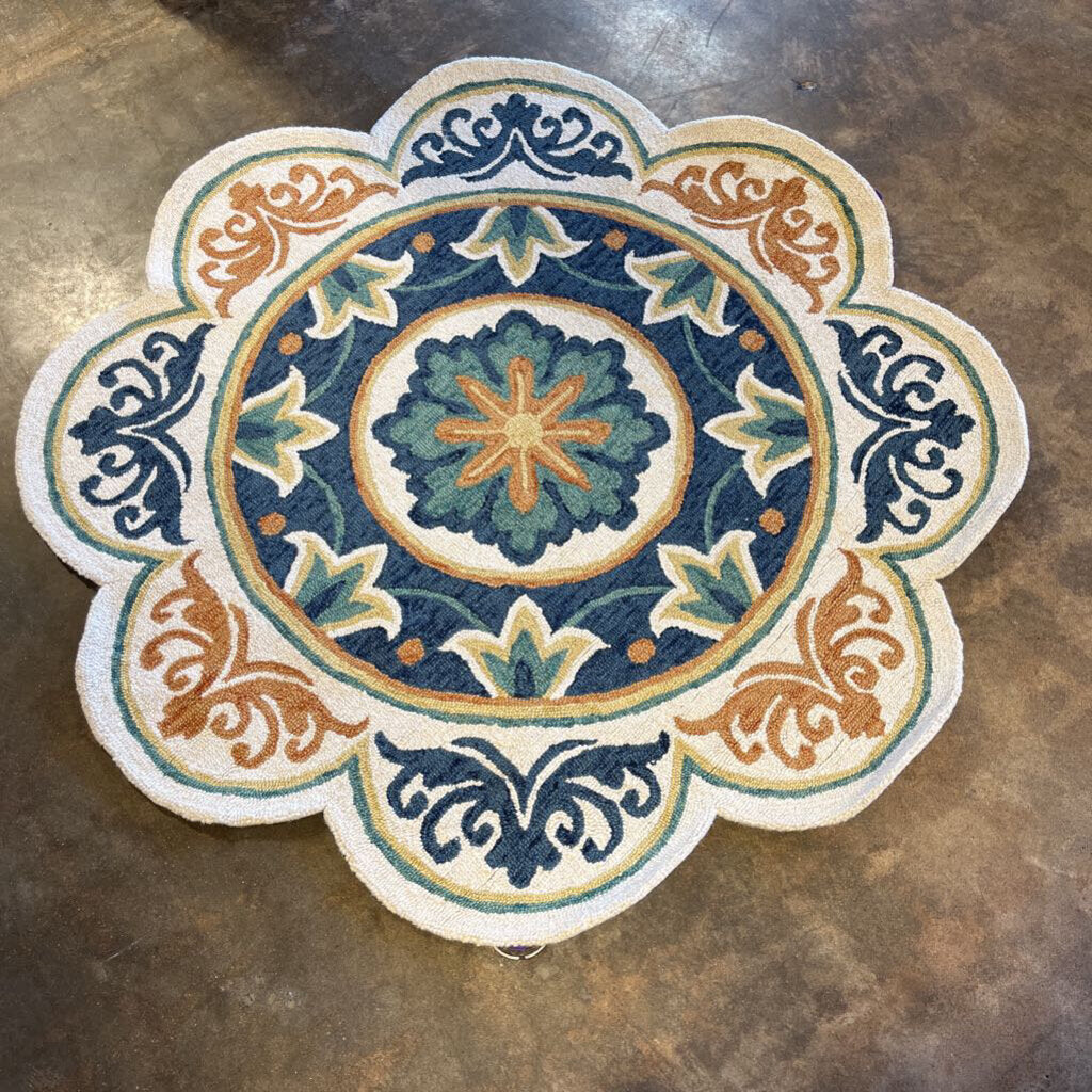 Nia Classic Scalloped Edge Rug 6' Round