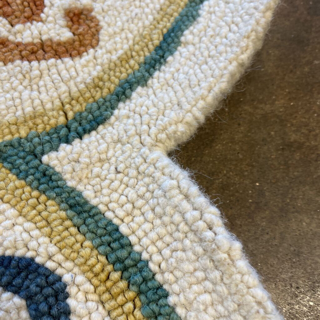 Nia Classic Scalloped Edge Rug 6' Round