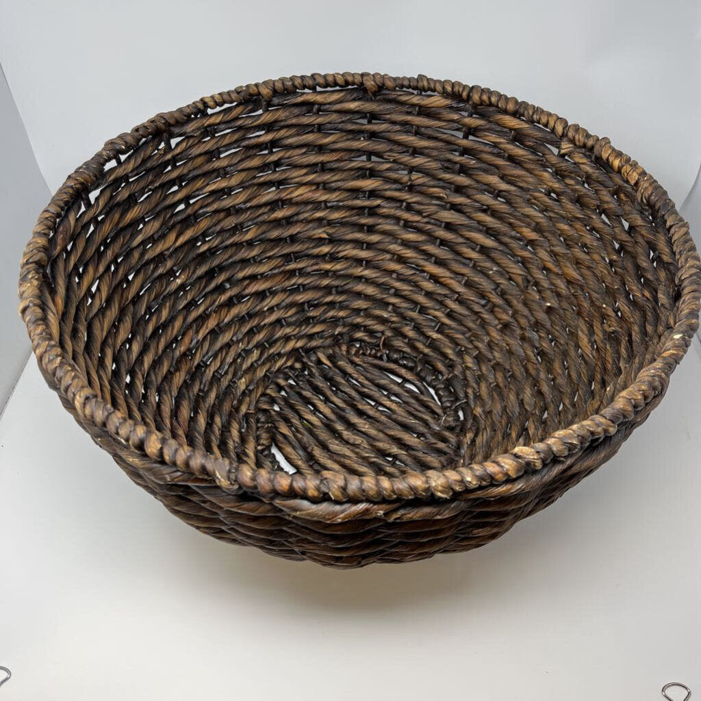 Large Round Basket 20" W x 10" T