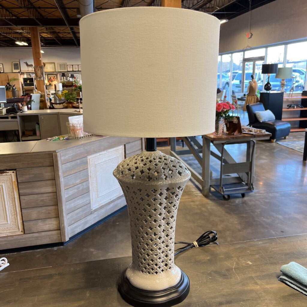 Lattice Base Lamp