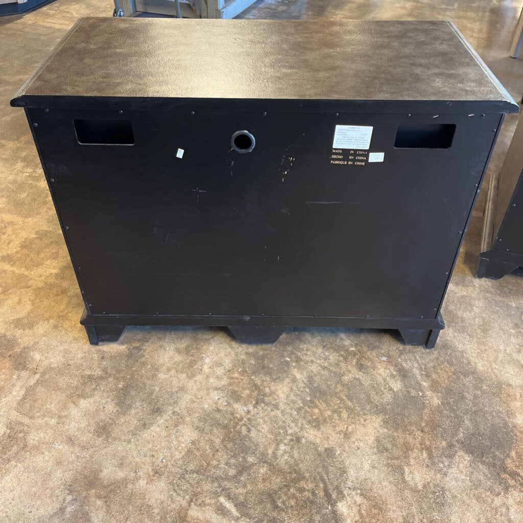 Dresser/ Media Cabinet 40x22.25x30.25