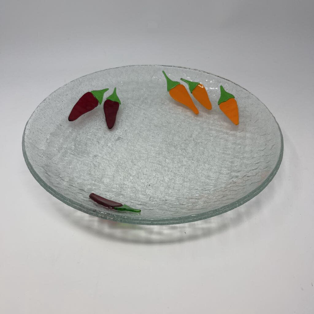 Glass serving bowl w/ peppers