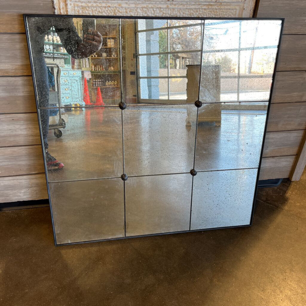 Markle Vintage Style Mirror (RTS$399) 30.5x30.5