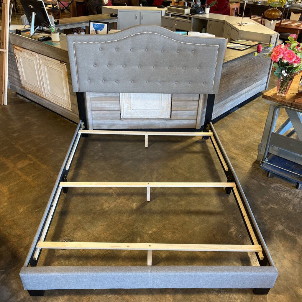 Upholstered Queen Bed w/ Studs side/foot/slats