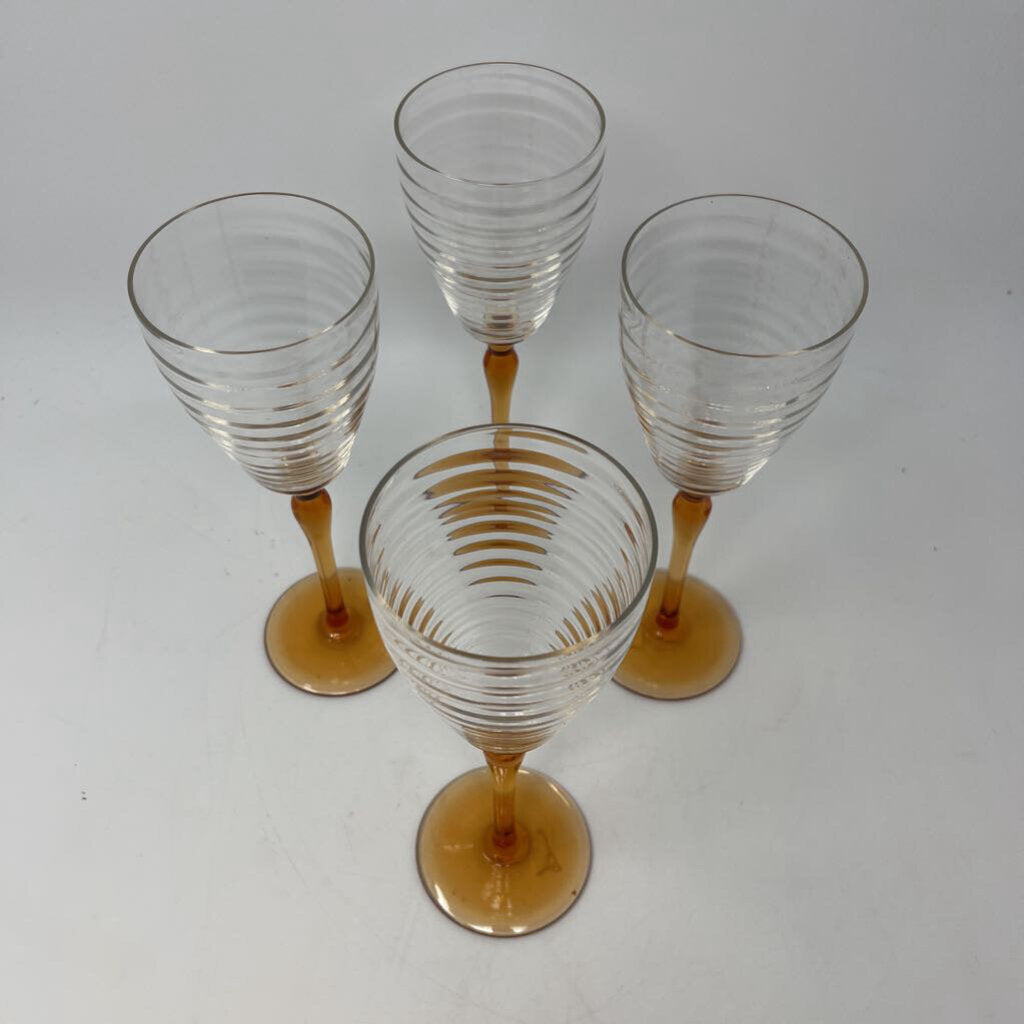 Set of 4 Stemmed Wine Glasses