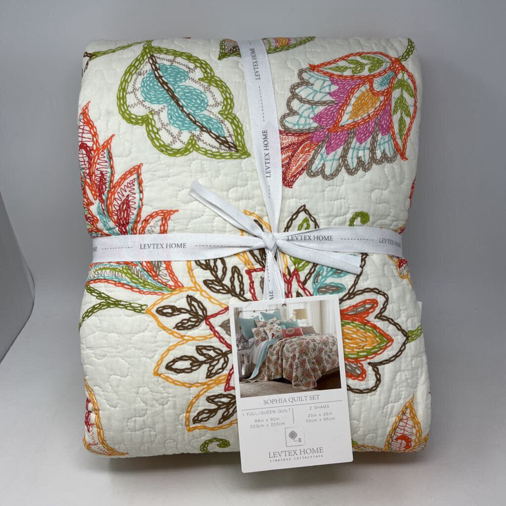 Sophia Full/Queen Quilt Set