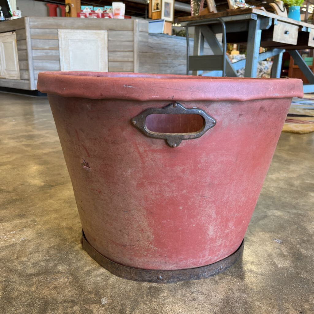 Faux Terra Cotta Planter/Basket 20.5"R 14.75"H
