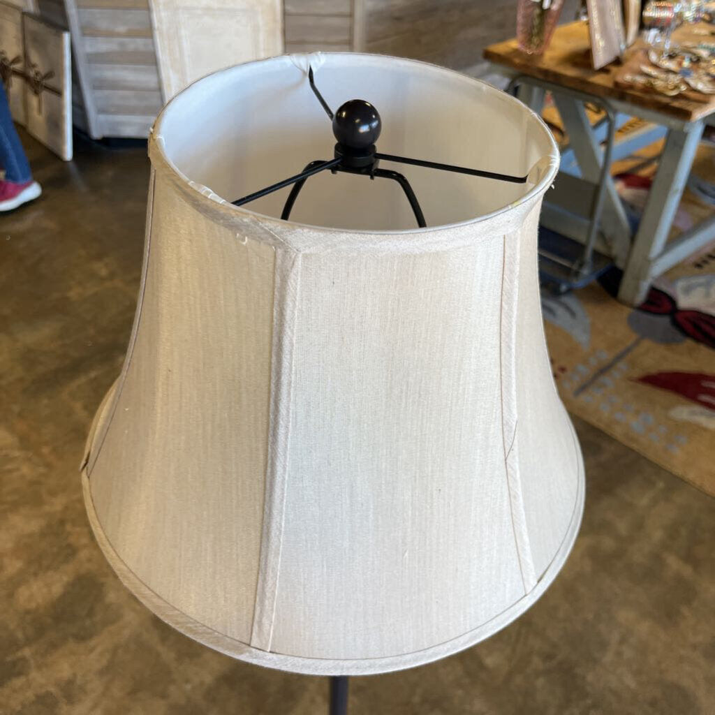 Metal Floor Lamp w/ Twist