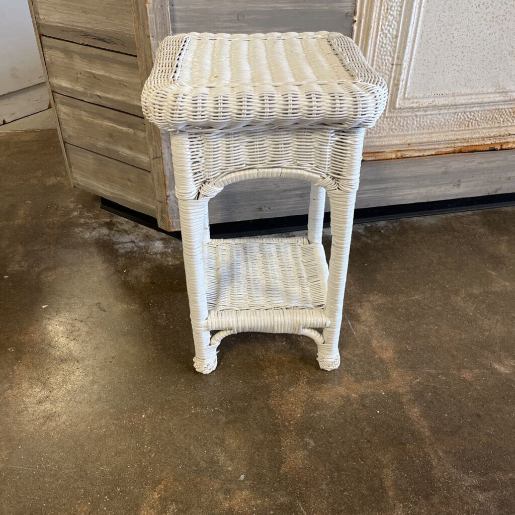 Wicker Plant Stand 21x13x13