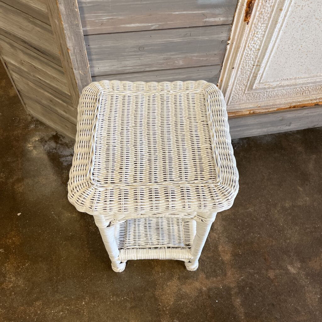 Wicker Plant Stand 21x13x13