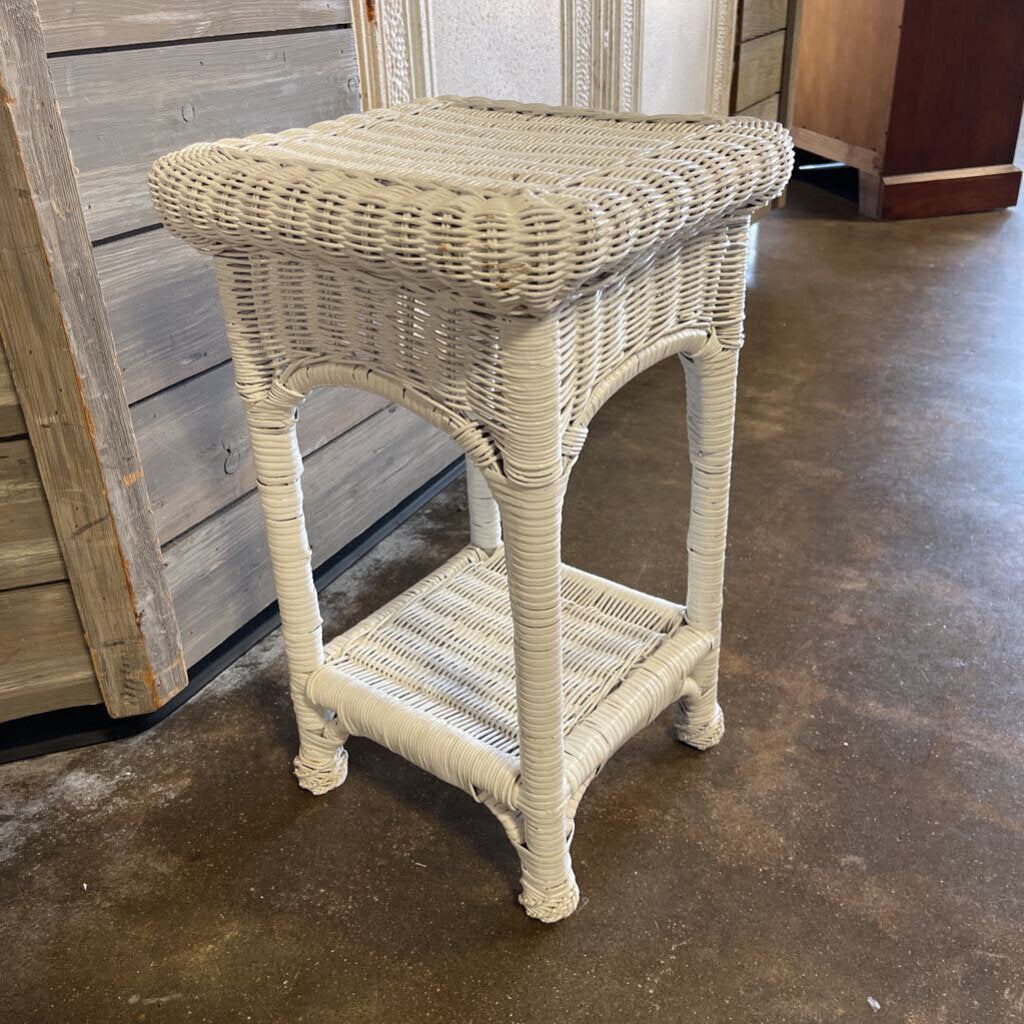 Wicker Plant Stand 21x13x13