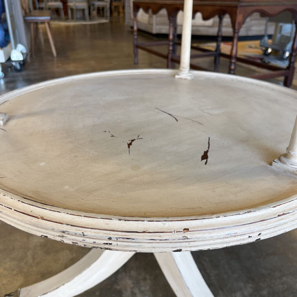 Pie Crust Table 24.5"R 31"H