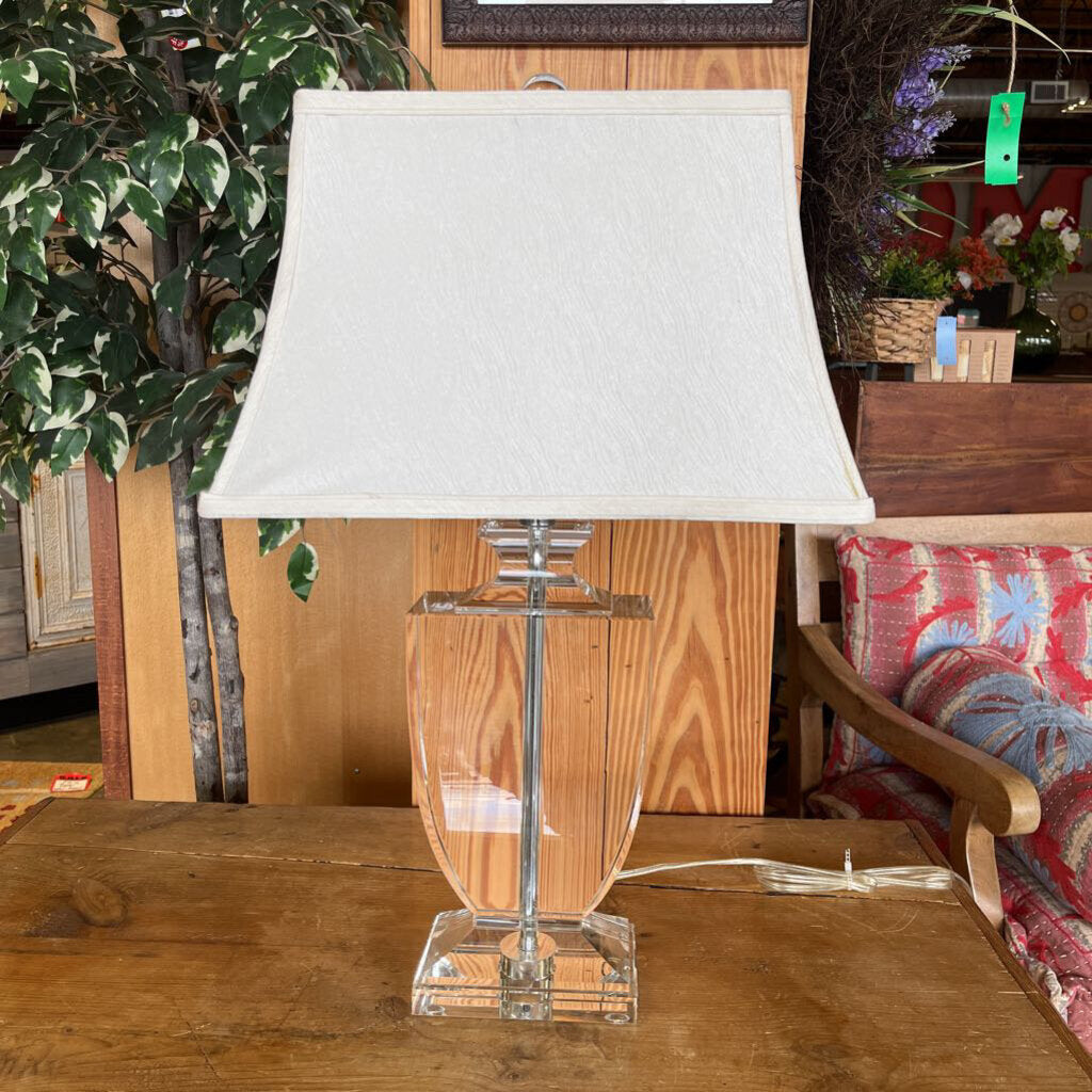 Glass/Crystal Urn Style Lamp