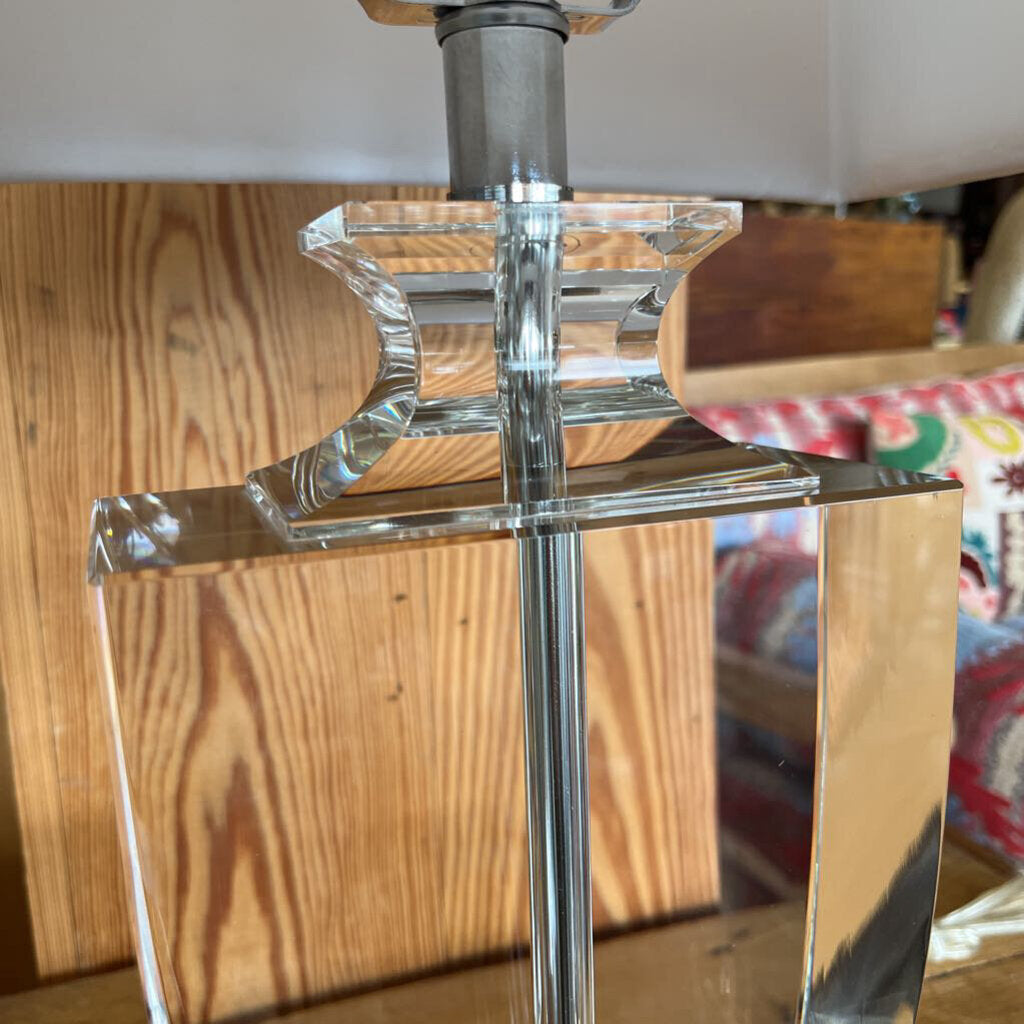 Glass/Crystal Urn Style Lamp