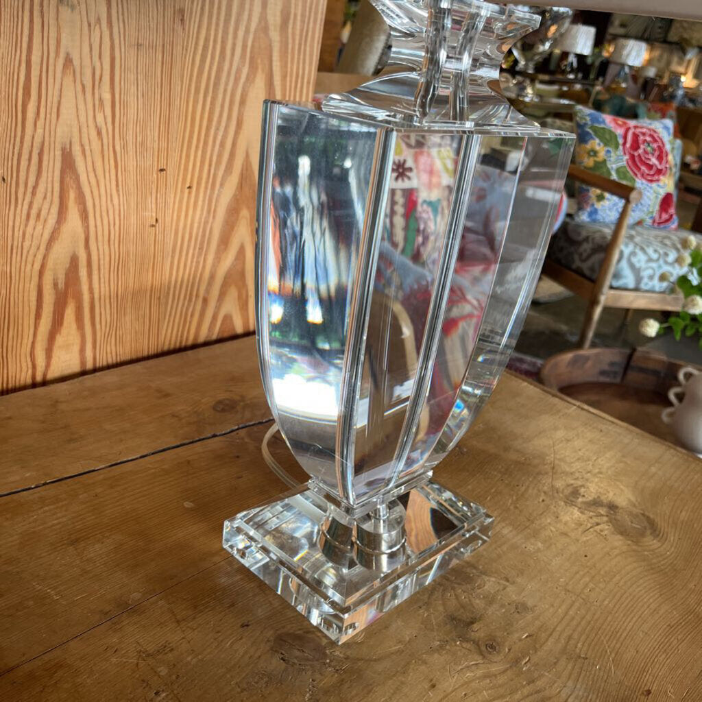 Glass/Crystal Urn Style Lamp