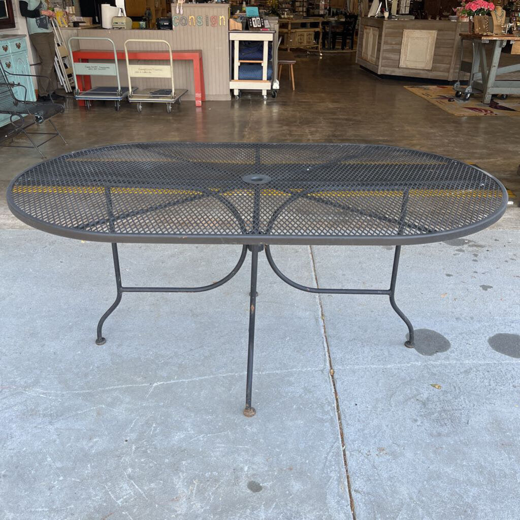 Oval Metal Patio Dining Table 66x38