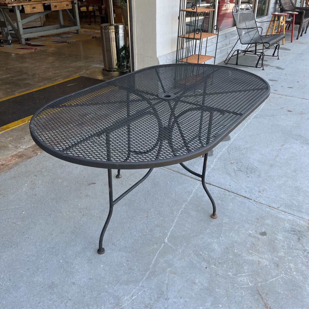 Oval Metal Patio Dining Table 66x38