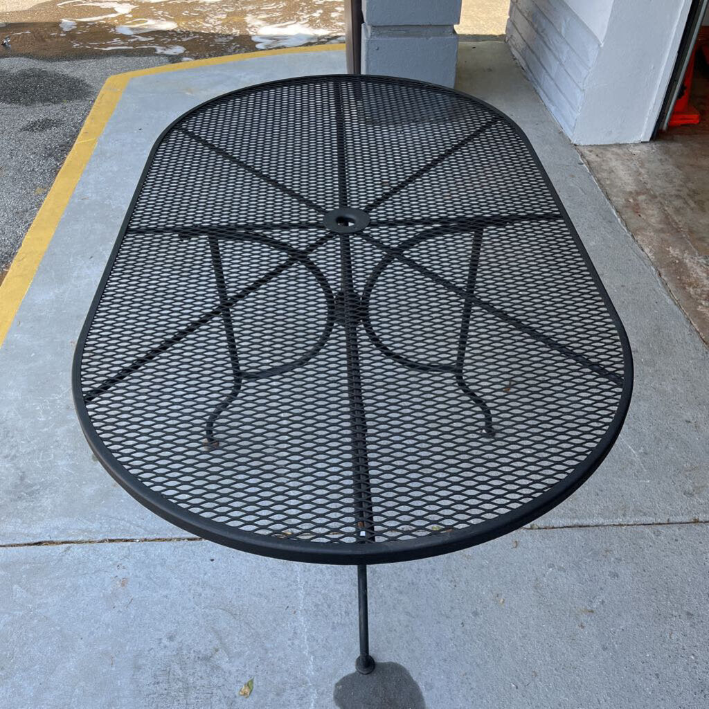 Oval Metal Patio Dining Table 66x38