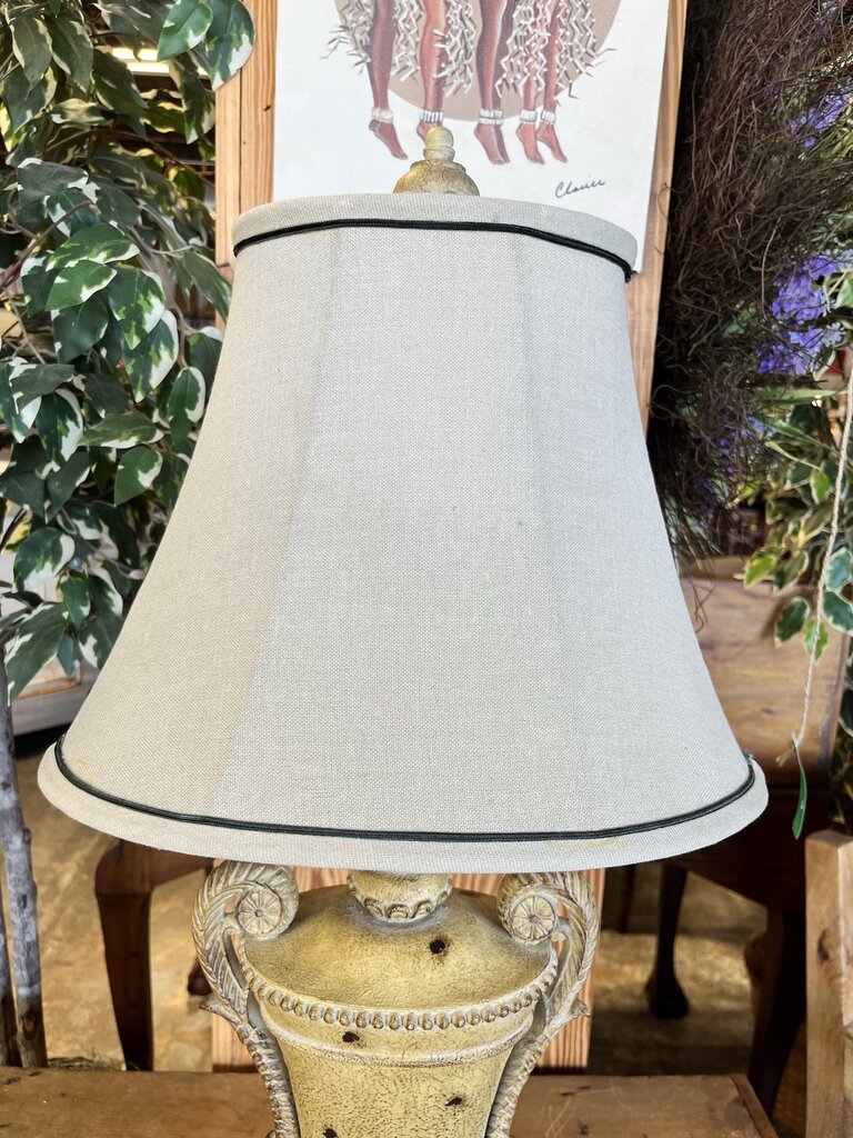 Urn Style Lamp