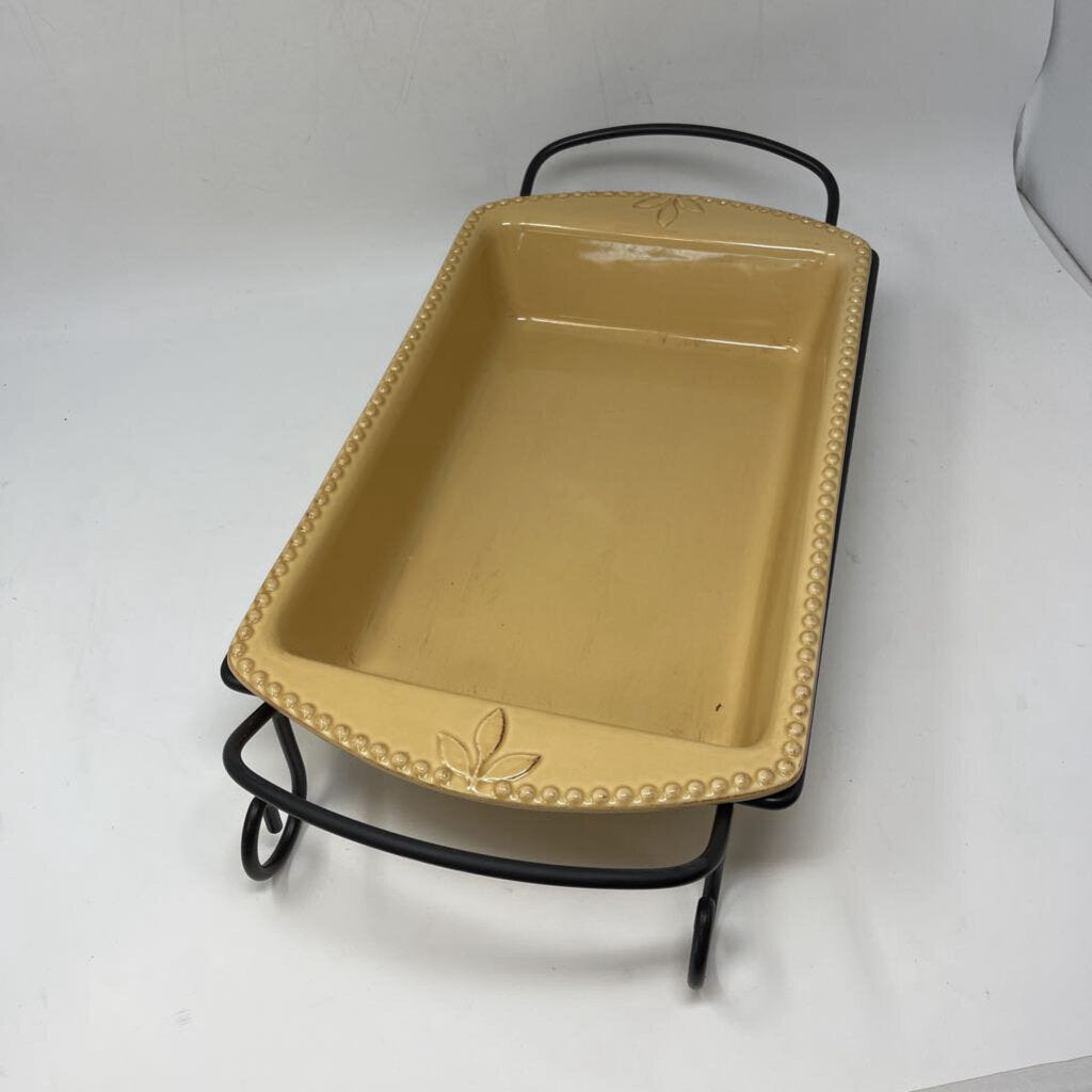 Casserole Dish w/ Metal Rack