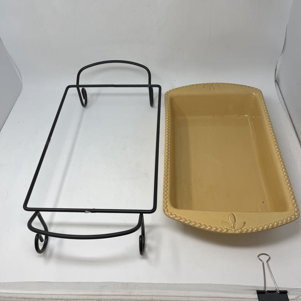 Casserole Dish w/ Metal Rack