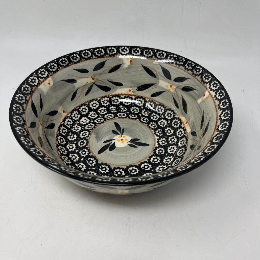 Round Serving Bowl