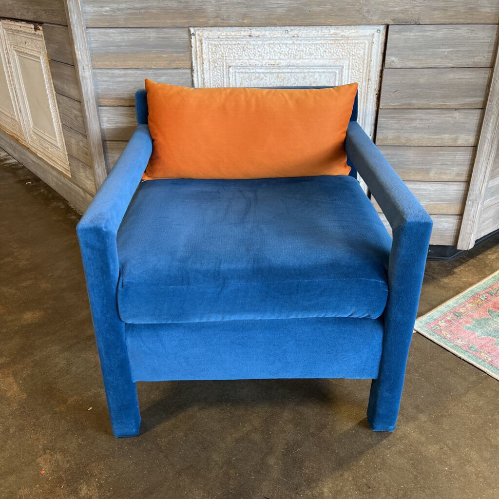 Modern Velvet Parson Chair w/ Pillow