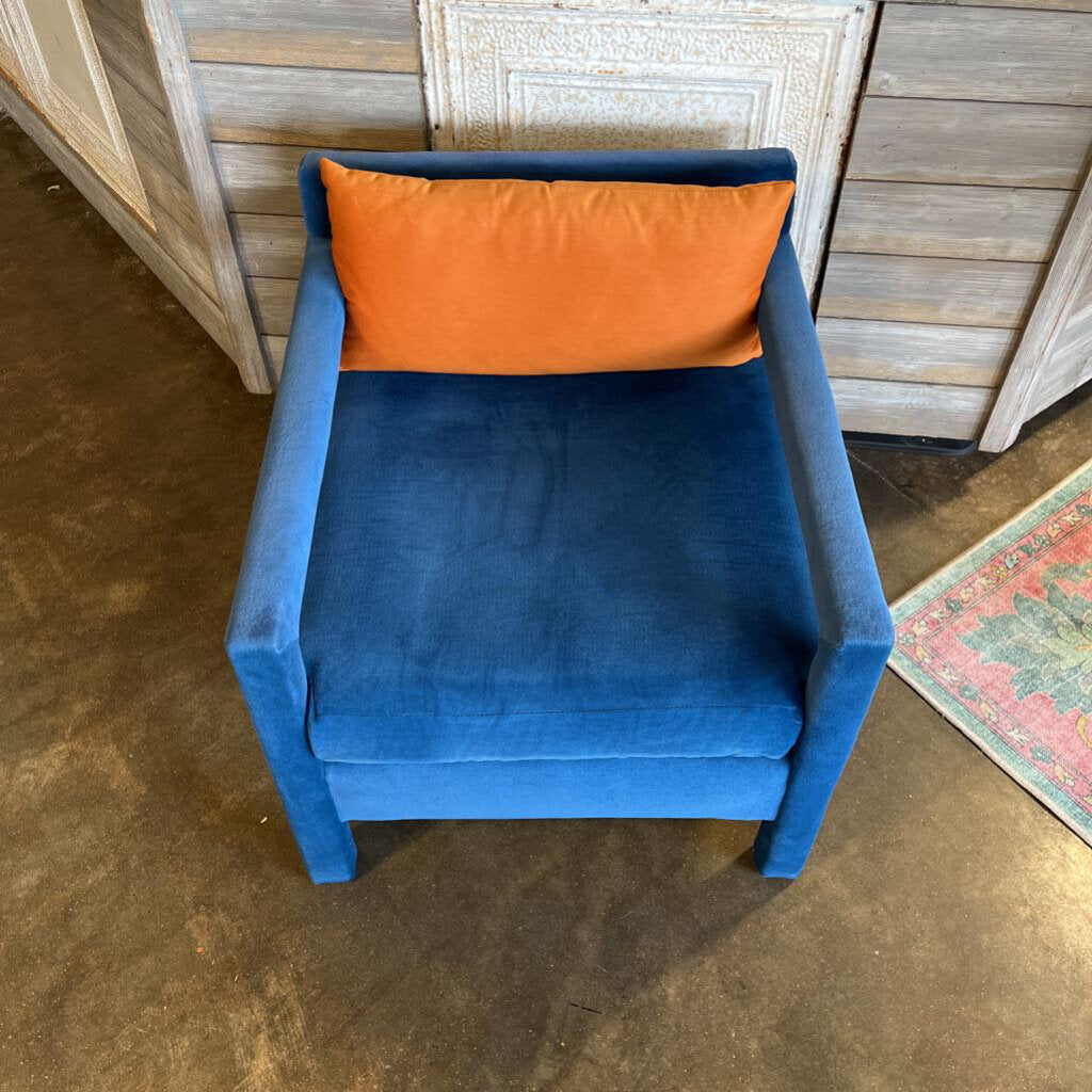 Modern Velvet Parson Chair w/ Pillow
