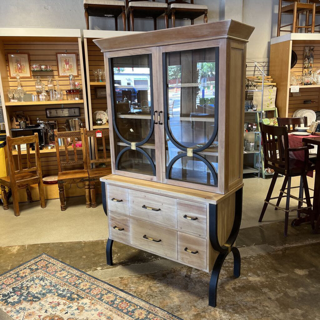 Dutchmans 2 Piece Modern Hutch