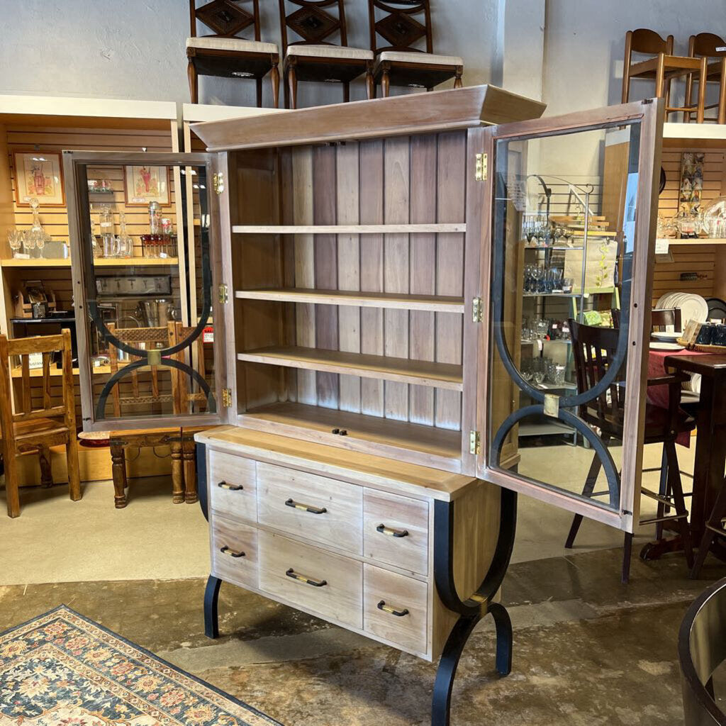 Dutchmans 2 Piece Modern Hutch