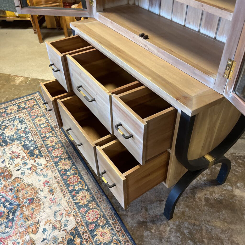 Dutchmans 2 Piece Modern Hutch