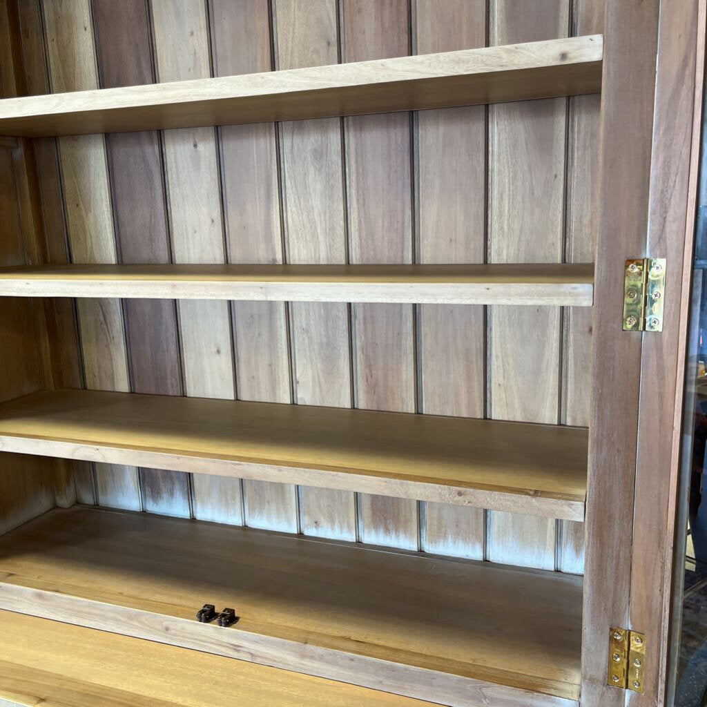 Dutchmans 2 Piece Modern Hutch
