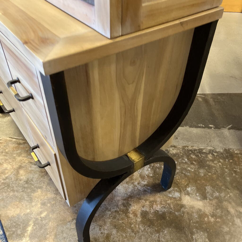Dutchmans 2 Piece Modern Hutch