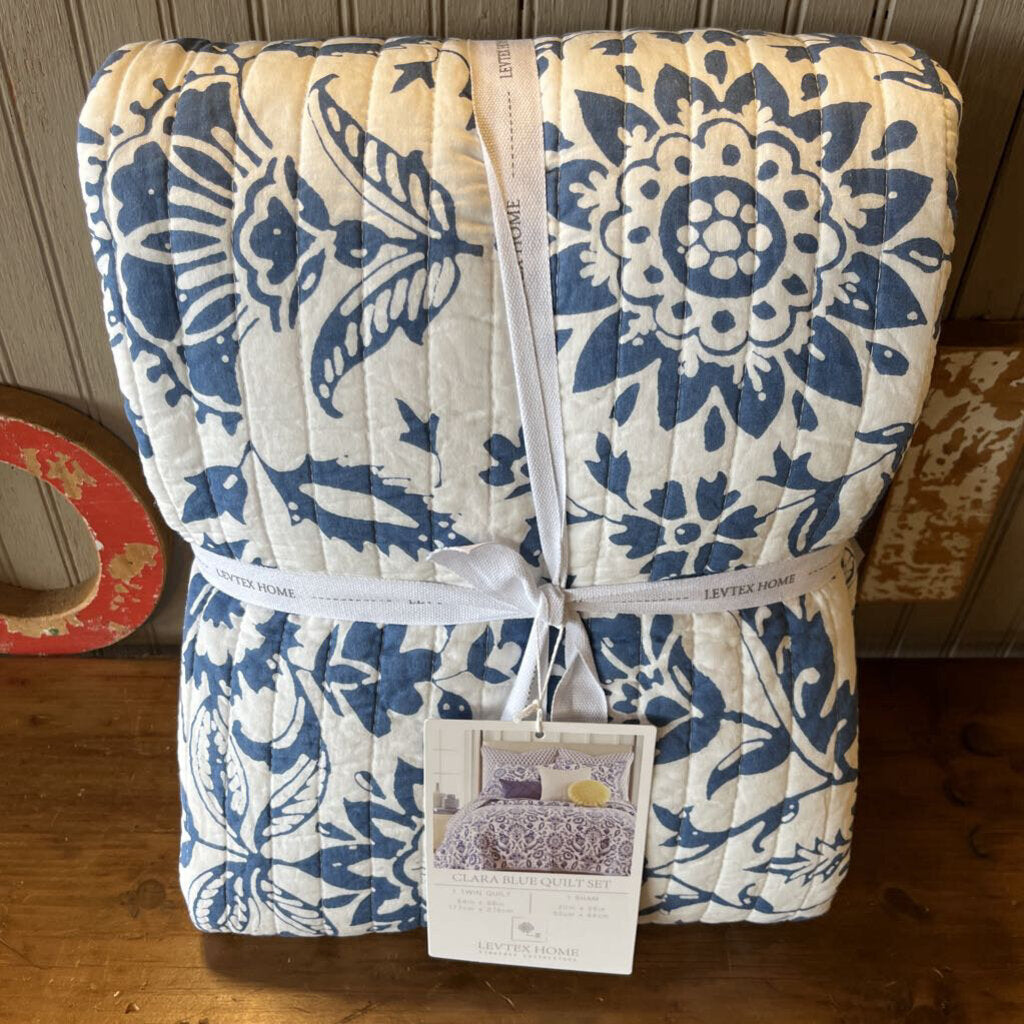 Clara Blue Quilt Set Twin/Twin XL