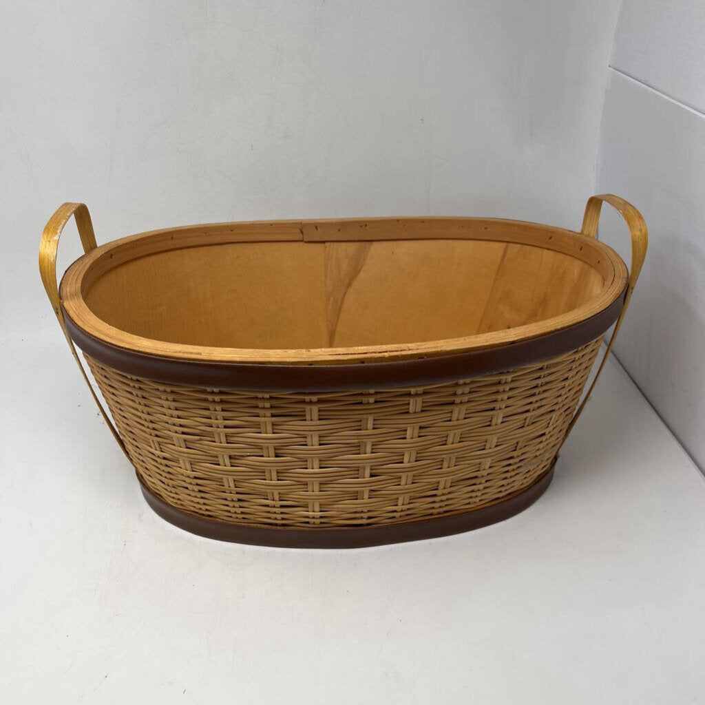 Oval Basket w/ Handles