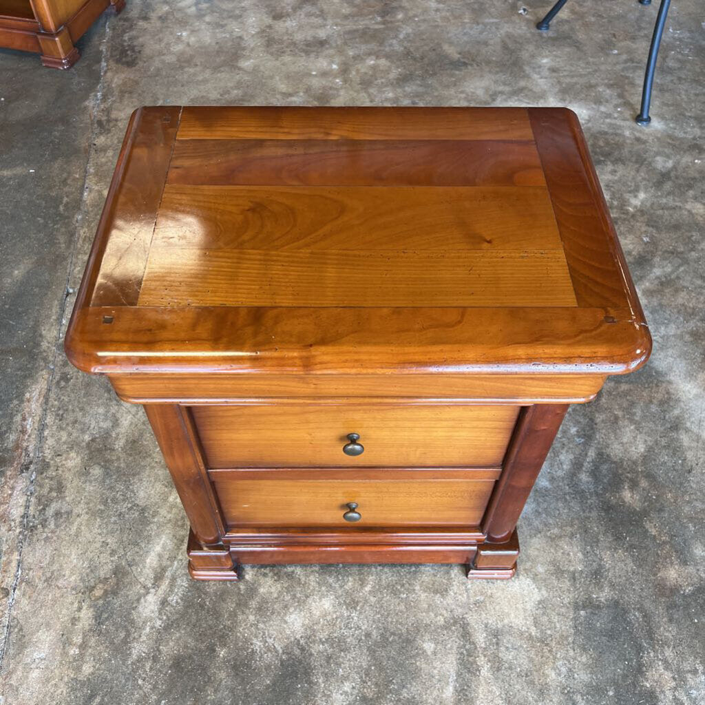 Normandy Side Table 21x15x22