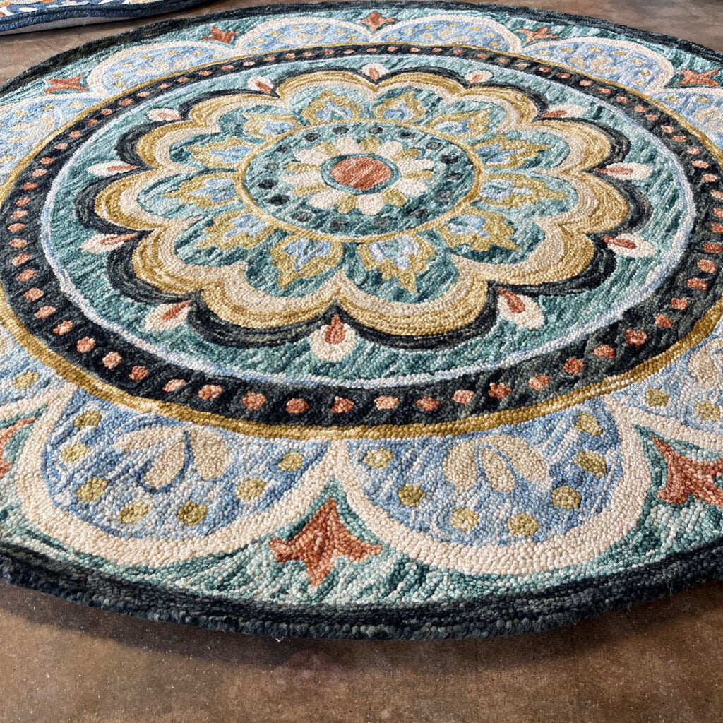 Hand Tufted Wool 6 Foot Round Rug