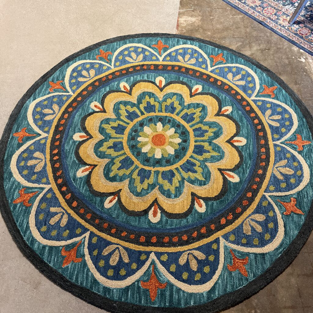Hand Tufted Wool 6 Foot Round Rug